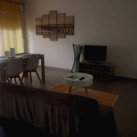 Onet-le-Chateau Appartement T2 Accessible Pmr Avec Terrasse Et Garage מראה חיצוני תמונה